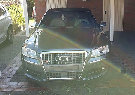 Audi S8 5.2 FSI quattro