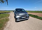 Smart ForTwo cabrio eq LED Leder Sound 22kW Lader