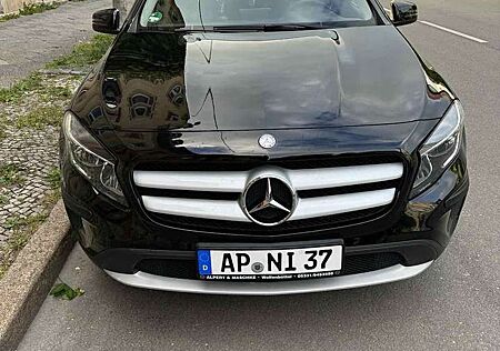 Mercedes-Benz GLA 180