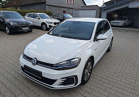 VW Golf Volkswagen VII Lim. GTE 1.4 TSI DSG Plug in Hybrid