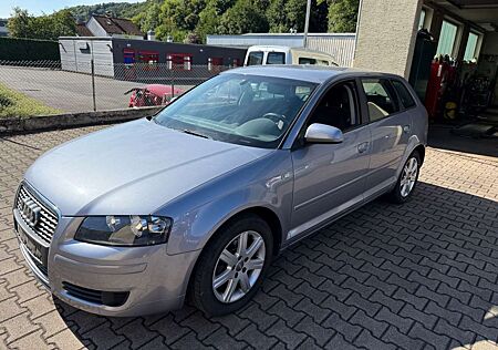 Audi A3 Sportback 1.6 FSI Ambiente, 144t km, Tüv neu!