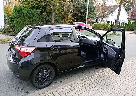 Toyota Yaris Hybrid 1.5 VVT-i Team Deutschland