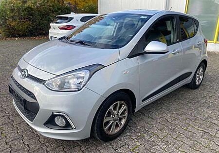 Hyundai i10 1.2/2.Hand/Scheckheft/Klima/SHZ/TÜV