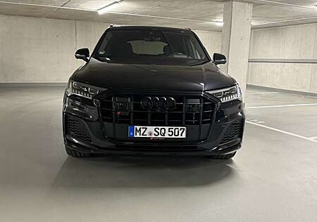 Audi SQ7 TFSI quattro tiptronic