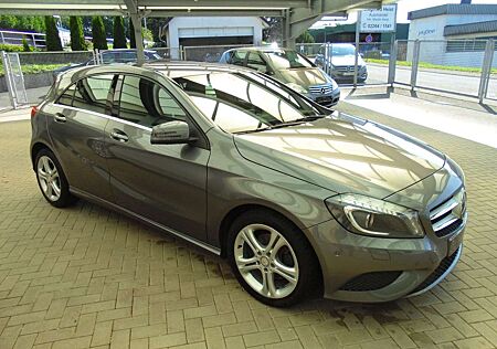 Mercedes-Benz A 180 BlueEfficiency Urban Kamera Xenon Navi