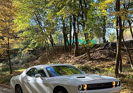 Dodge Challenger Automatik SXT Plus