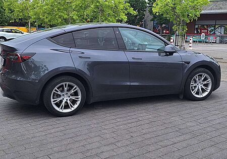 Tesla Model Y Long Range Dual Motor AWD