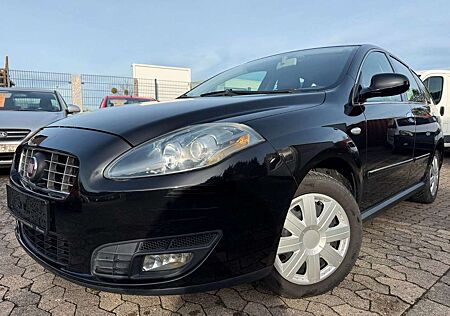 Fiat Croma 2,2i GAZ,Klima,Navi,AHK
