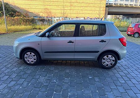 Skoda Fabia II 1.2 HTP 1. Hand