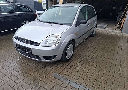 Ford Fiesta Ambiente Automatik, Anhängerkupplung