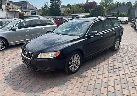 Volvo V70 D5 Kombi Momentum Leder, PDC, Xenon