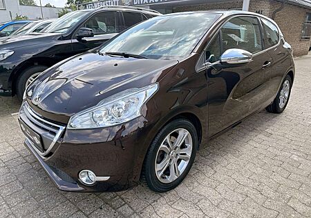 Peugeot 208 Allure Automatik, erst 58Tkm