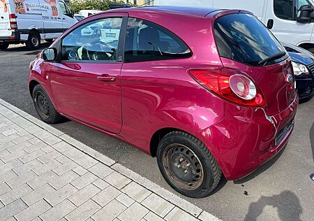 Ford Ka /+ 1.2 Titanium
