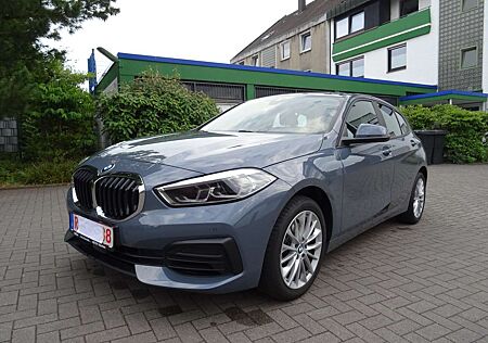 BMW 116 i Advantage, Sitzhz., Navi, PDC+Kamera, Alu17"