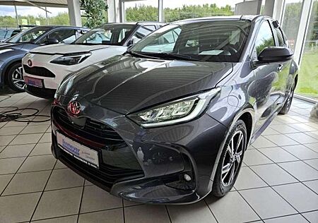 Toyota Yaris Hybrid 1.5 Teamplayer Safety-Paket PDC Sitzheizung