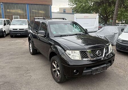 Nissan Pathfinder 2.5 dCi SE*AUTO*NAVI*KAM*7-SITZER*AHK