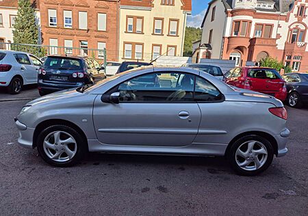 Peugeot 206 CC Platinum " Zahnriemen neu, TÜV / AU neu "