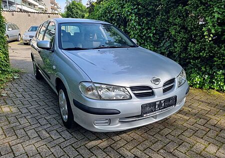 Nissan Almera 1.5 Comfort, wenig klm.