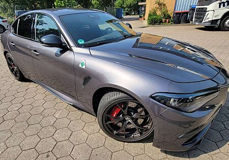 Alfa Romeo Giulia 2.9 V6 Bi-Turbo AT8 Quadrifoglio