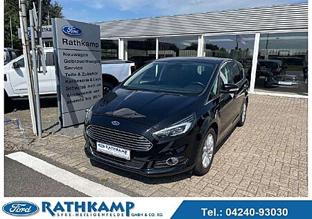 Ford S-Max Titanium
