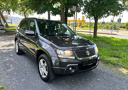 Suzuki Grand Vitara 1.9 DDIS X 30/4X4/Leder/Anhänger K.