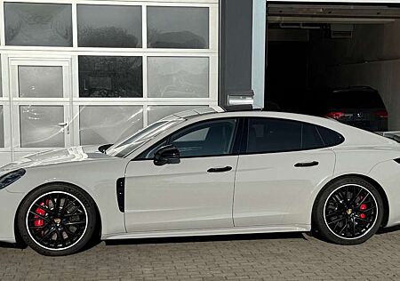 Porsche Panamera Turbo *BURMESTER* SPORT CHRONO* PANO*