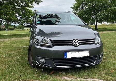 VW Touran Volkswagen 1.4 TSI Highline