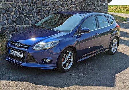 Ford Focus 1.6 EcoBoost Start-Stopp-System Titanium