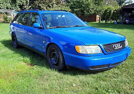 Audi A6 Avant 2.5 TDI