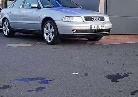 Audi A4 1.6