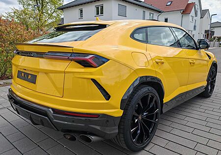 Lamborghini Urus Voll/Carbon/23" Alu/Netto EU possible