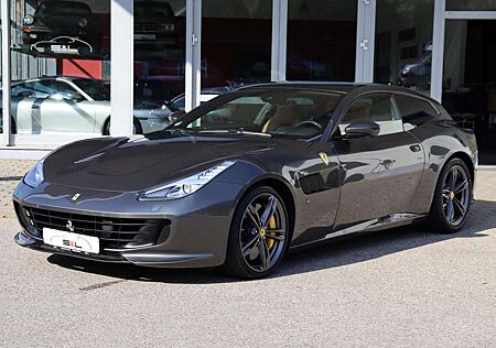 Ferrari GTC4 Lusso / ADAS/ Lift/ Pano/ PowerGarantie 12.25