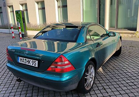 Mercedes-Benz SLK 200