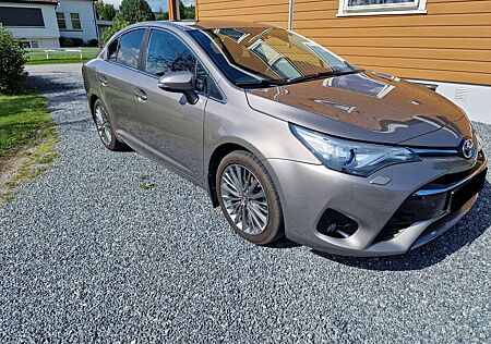 Toyota Avensis 2.0 VVT-i Automatik Executive