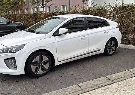 Hyundai Ioniq Hybrid 1.6 GDI Style