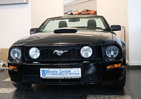 Ford Mustang GT 4.5 V8 *Cabrio*2HAND* SHZ*KLIMA*LEDER*Schalter*