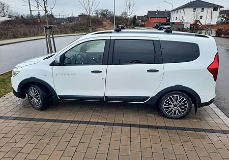 Dacia Lodgy SCe 100 Stepway