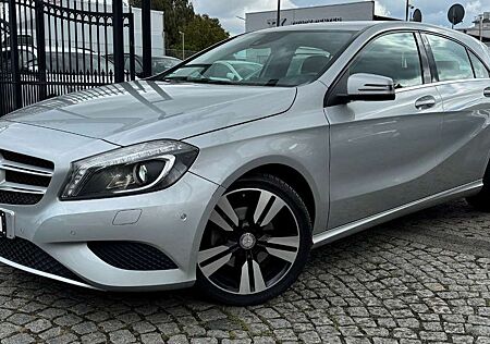 Mercedes-Benz A 200 A200 BE NAVI-LEDER-BIXENON-KAMERA-SHZ-SPORTSITZE