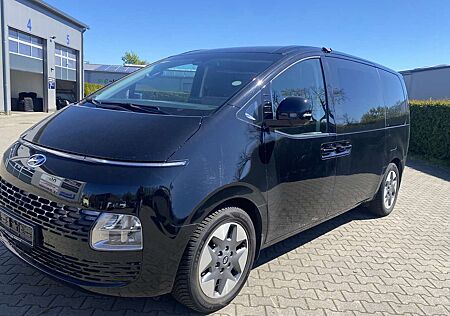 Hyundai Staria 9 Sitze/Panorama/Navi 1 Hand