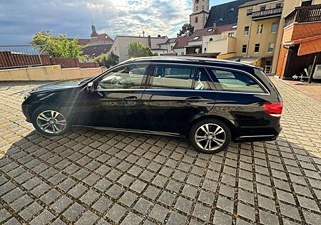 Mercedes-Benz E 250 E-Klasse T-Modell Diesel T CDI DPF 4Matic BlueEFFI