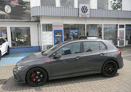 VW Golf Volkswagen VIII Lim. GTI Black Style 2,0 TSI DSG Pan