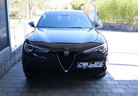 Alfa Romeo Stelvio Super Q4 - mit Winter- und Sommerreifen