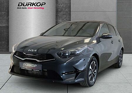 Kia Cee'd Ceed / 1.5 T-GDI 5 Tür Top DCT 7 Navi Sitzheizung Rückfah