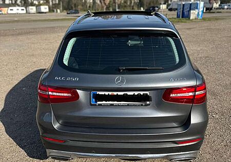 Mercedes-Benz GLC 250 4Matic 9G-TRONIC Exclusive