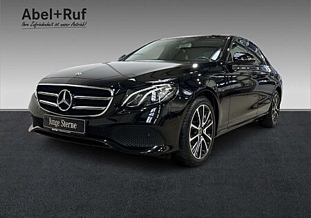 Mercedes-Benz E 200 4M AVANTGARDE+LED+NIGHT+Kamera+Ambi+TotW