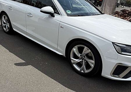 Audi A4 35 TDI S line