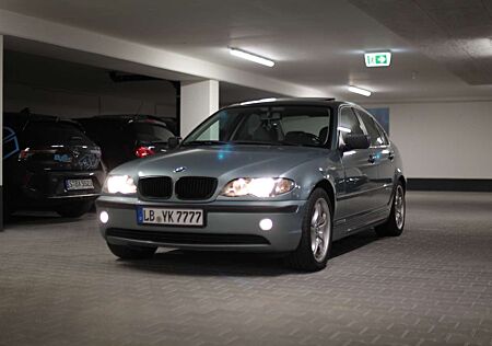 BMW 320i 320