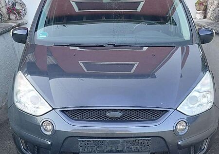Ford S-Max 2.5 Titanium