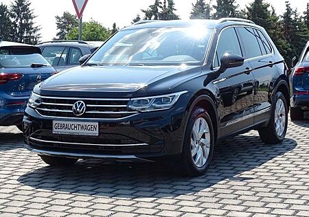 VW Tiguan Volkswagen 2.0 TDI DSG Elegance 4Motion / Matrix