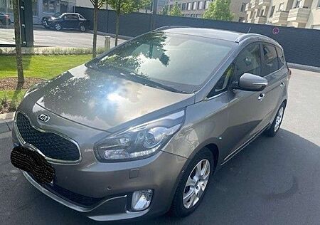 Kia Carens 1.7 CRDi Spirit